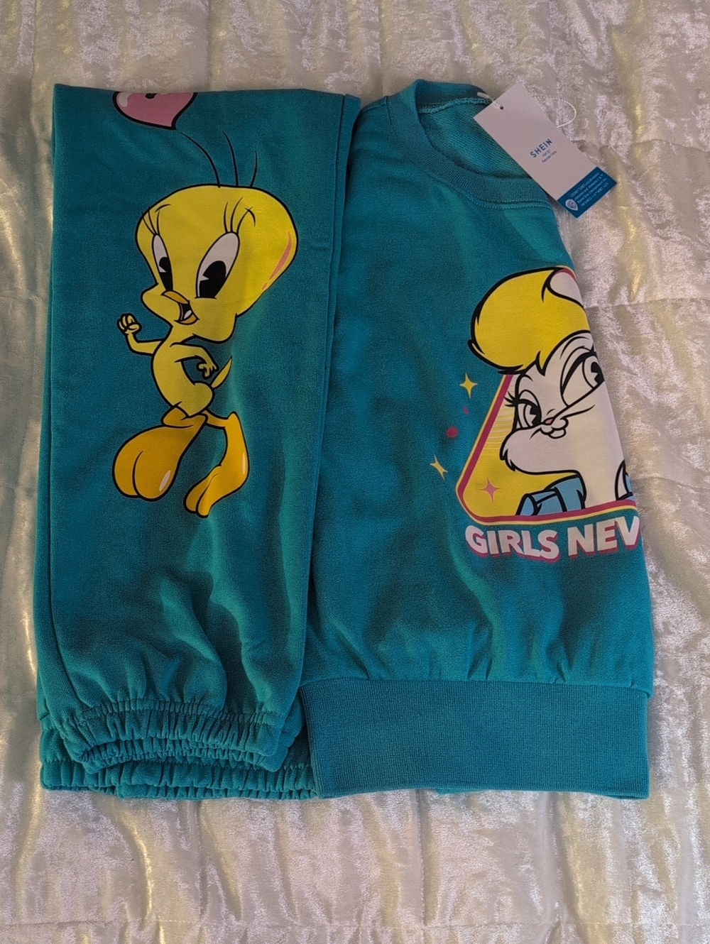 NWT Looney Tunes Set/ Outfit